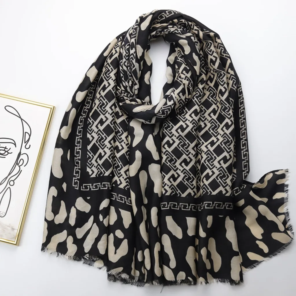 

2022 Newest Women Leopard Geometry Printed pattern Scarf Cotton Voile Scarf Shawls 7prints