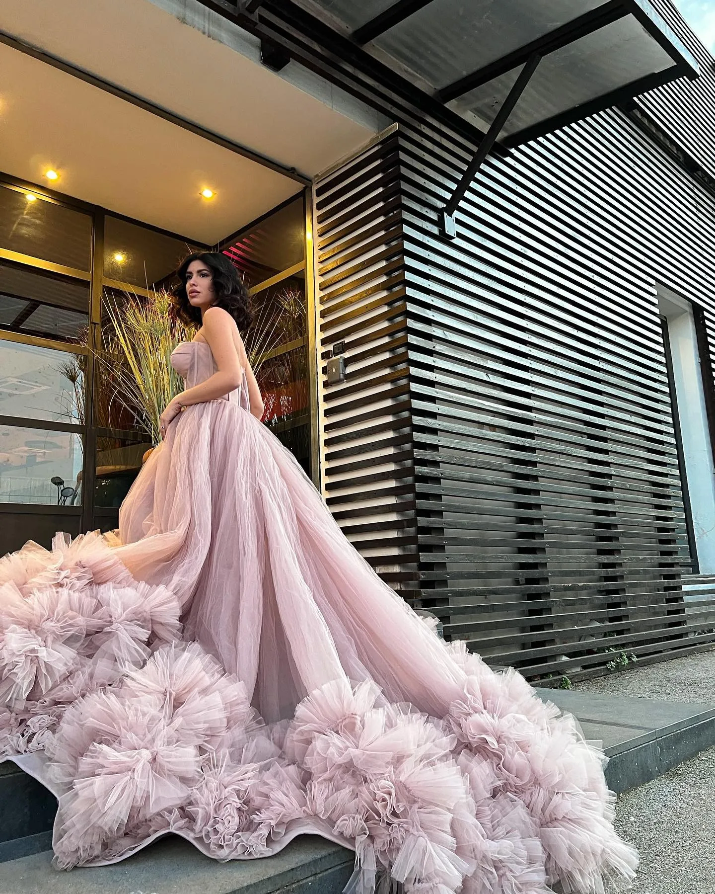 Fairytale Dusty Pink Volume Tulle Bridal Dresses With Ruffles Trimmed Details A-line Long Tutu Tulle Formal Dress Lace Up Back