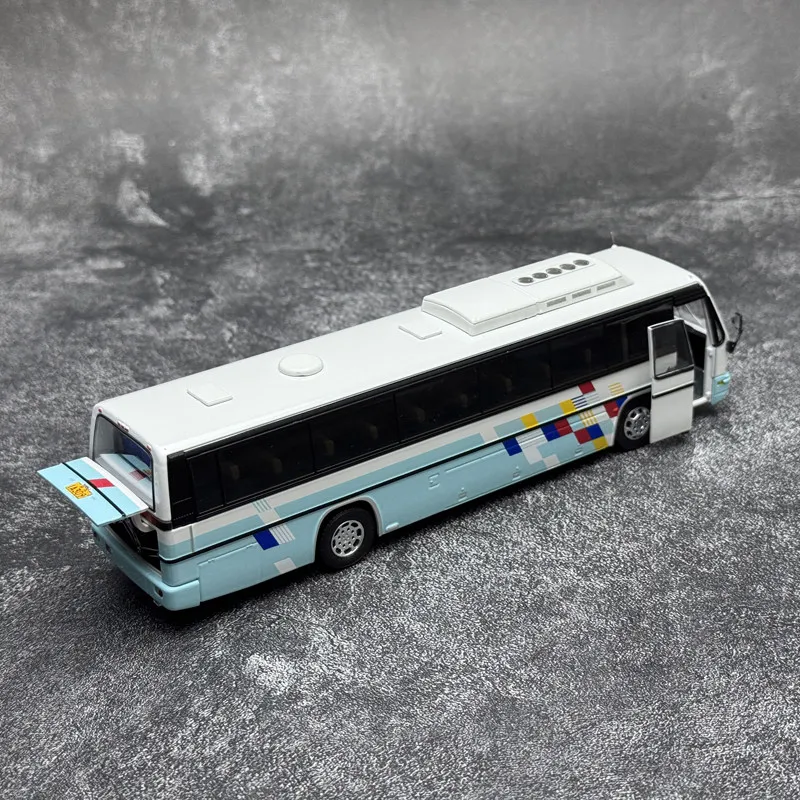 1:64 Car Shadow Pickup Light Guilin Daewoo BH115H Luxury Tourist Bus Alloy Diecast Model Metal Coach Bus Collectible Mini view 3