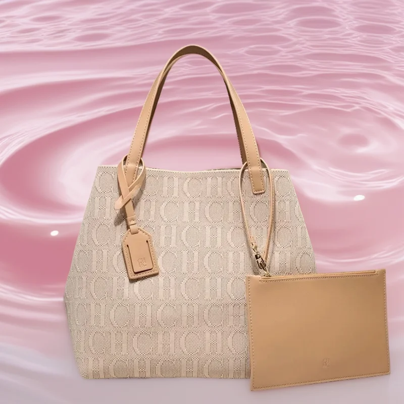 

CH Women's Simple Vintage Leather Tote Bag, Fashionable Crossbody Design with Letter Logo, Solid Color, Elegant & Luxury Style