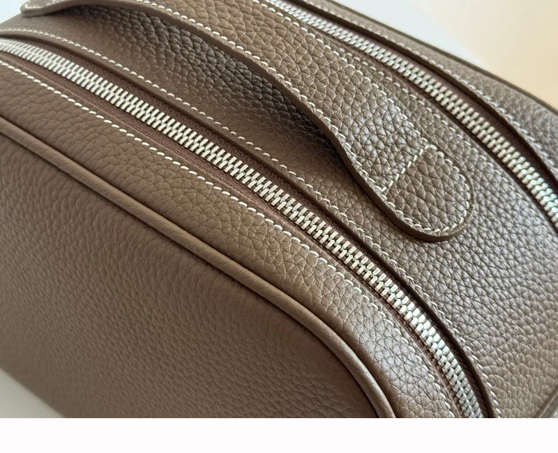 Erstklassige Kosmetiktasche aus Rindsleder für Damen, Hochwertige Tragbare Reise-Kosmetiktasche mit Großer Kapazität, Weiche Luxus-Toilettentasche – Detail 20