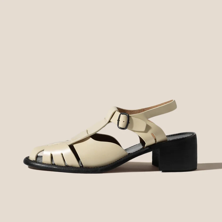 Sandálias femininas de salto alto Hereu, salto grosso, couro de vaca, sapatos franceses Hollow Roman, pulseira em T, primavera e verão, 2023