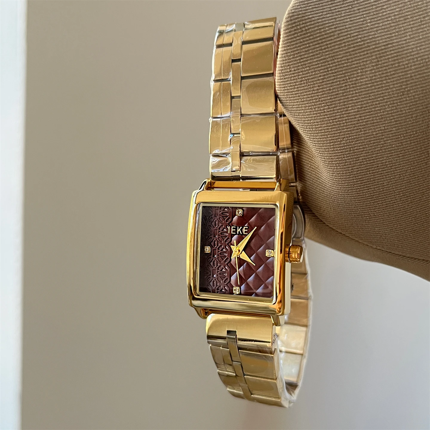 2025 New Blue and White Porcelain Pattern Diamond Pattern Square Watch for Women - Elegant, Simple, Stylish, and Retro
