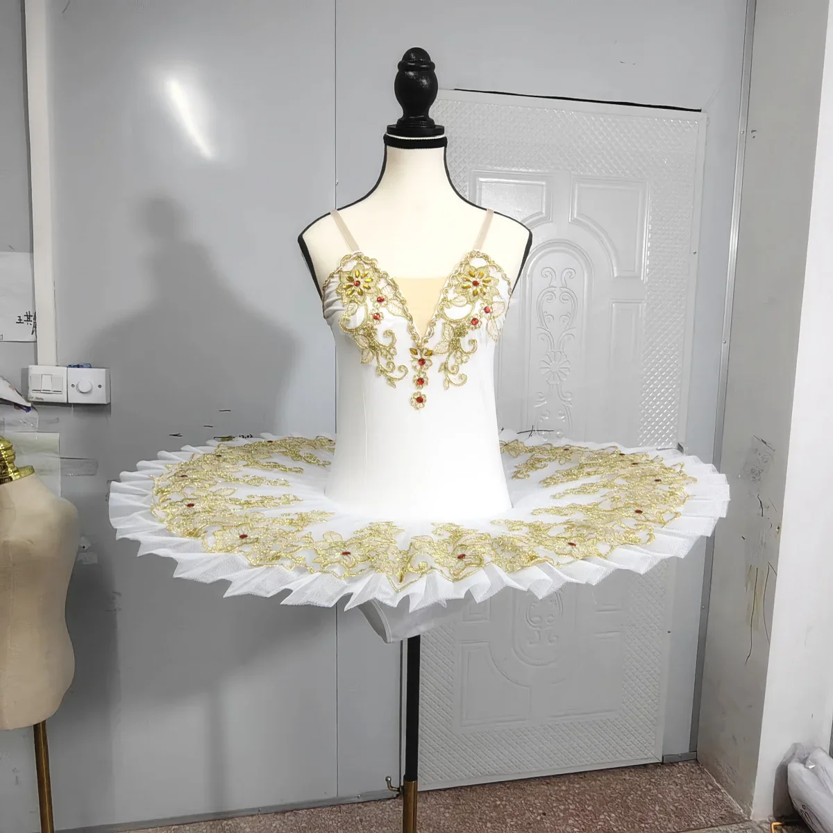 الشمبانيا الذهب الباليه توتو تنورة حبال الأطفال الأبيض بحيرة البجع الرقص أزياء مسرحية ملابس الرقص الشرقي