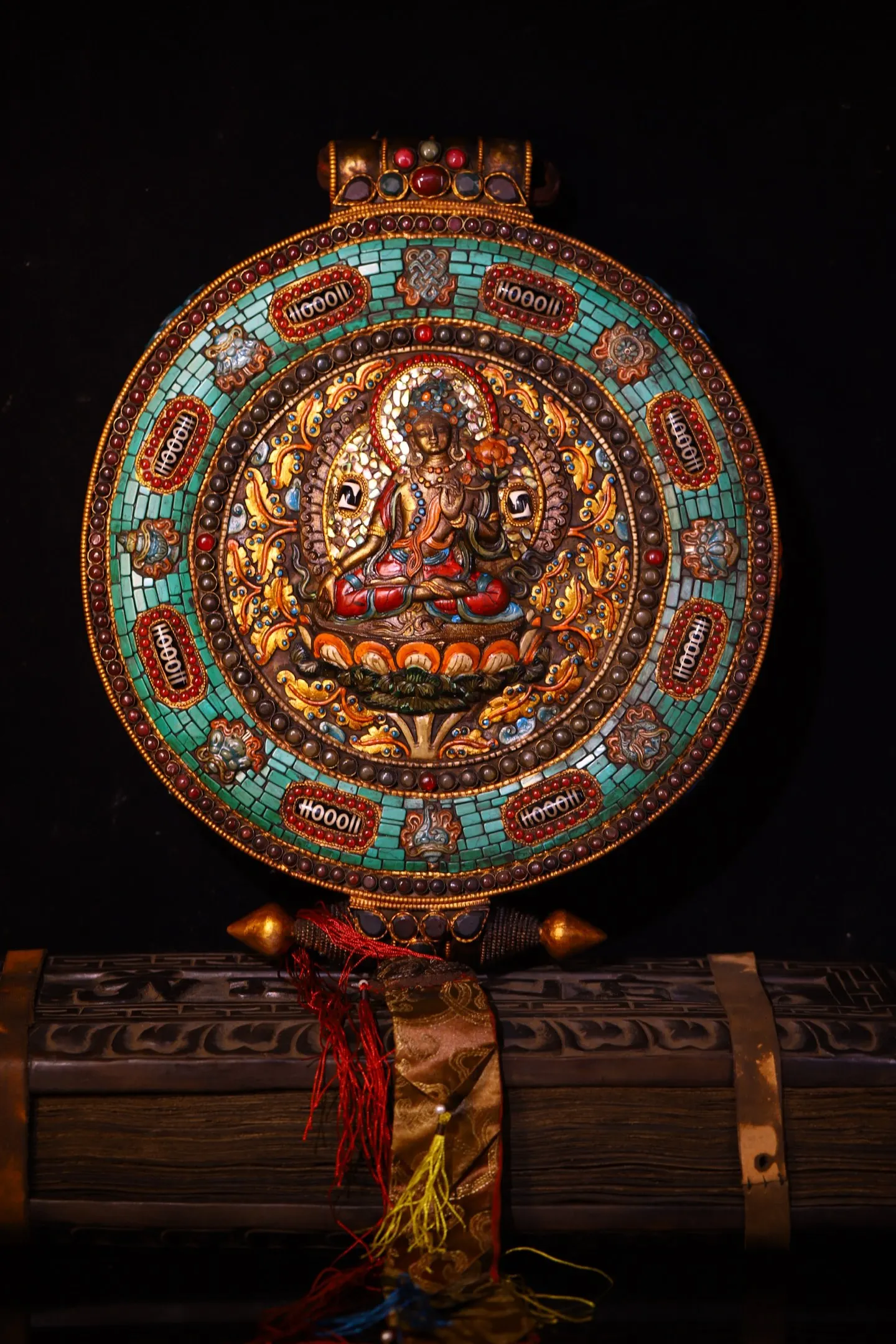

Old Lima Copper Mosaic Gem gZi Beads Turquoise Painted White Tara sitting Buddha Thangka Gau box hanging panel