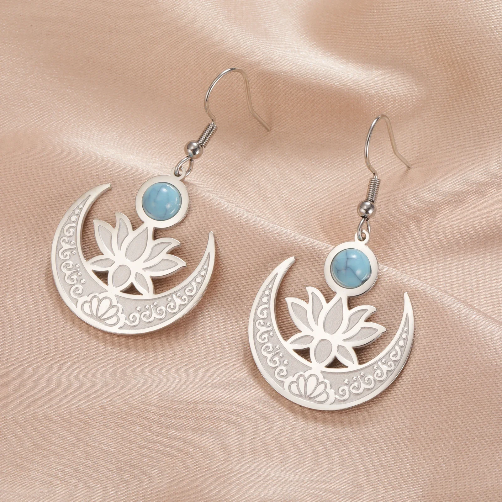 Skyrim Türkis Lotusblume Edelstahl Tropfen Ohrringe für Frauen Halbmond Charme baumeln Ohrring buddhistischen Schmuck Geschenk