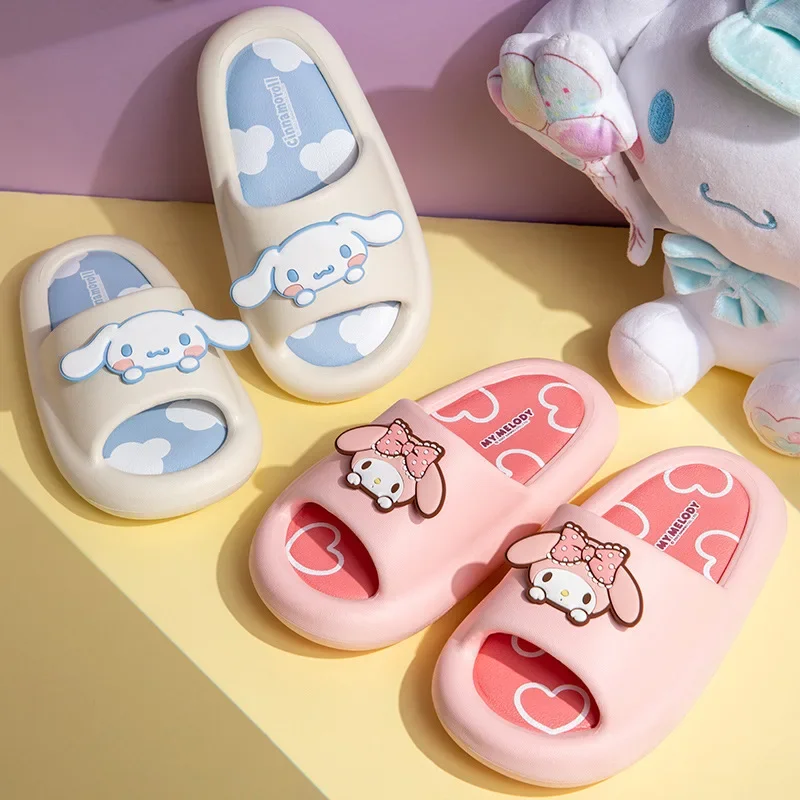 MINISO Anime Sanrio Cinnamoroll Kuromi Melody Hello Kitty bambini bagno antiscivolo scarpe con suola morbida sandali dei cartoni animati pantofola