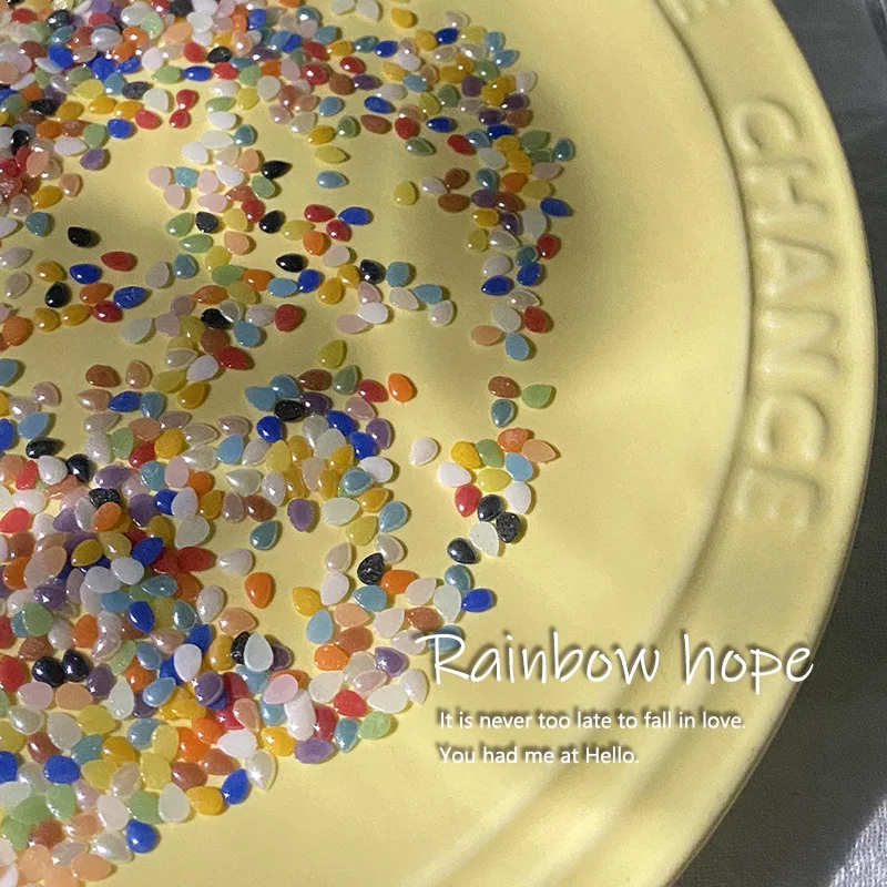 キャンディーカラーの艶をかけられたセラミックネイルアートパッチスイートスターネイルアートジュエリー