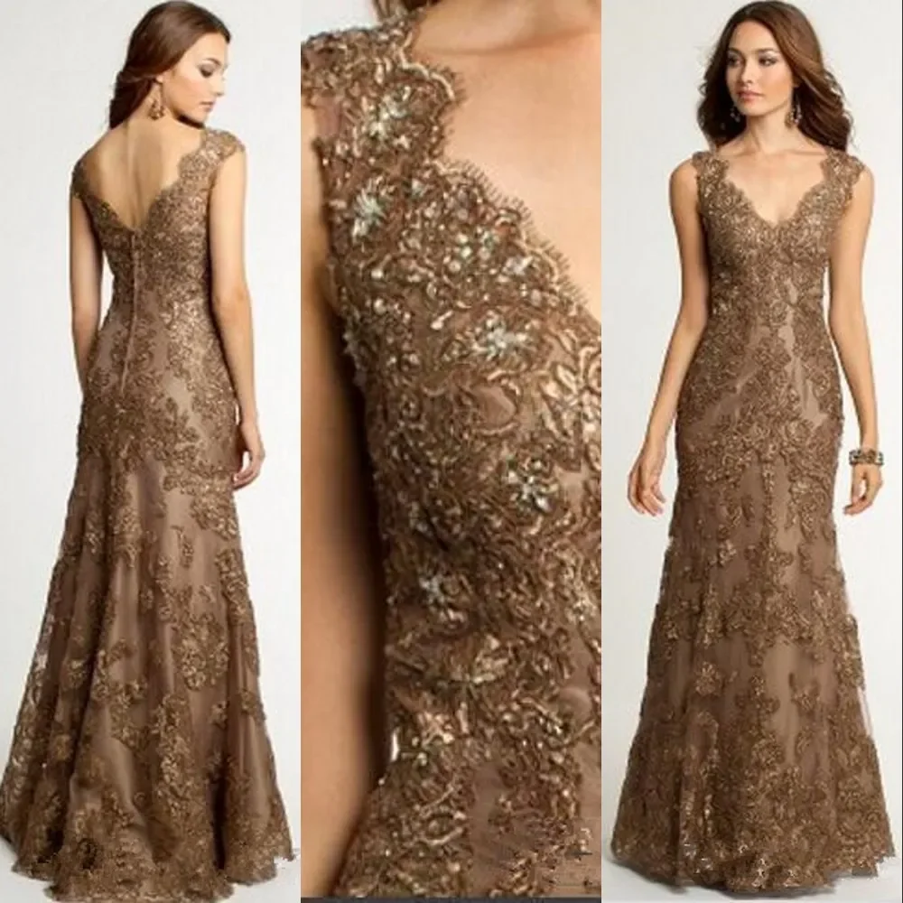 Elegant Mermaid Trumpet V Neck Brown Lace Appliques Crystal Beaded Mother of the Bride Dress Formal Party Wedding Fashion  2023