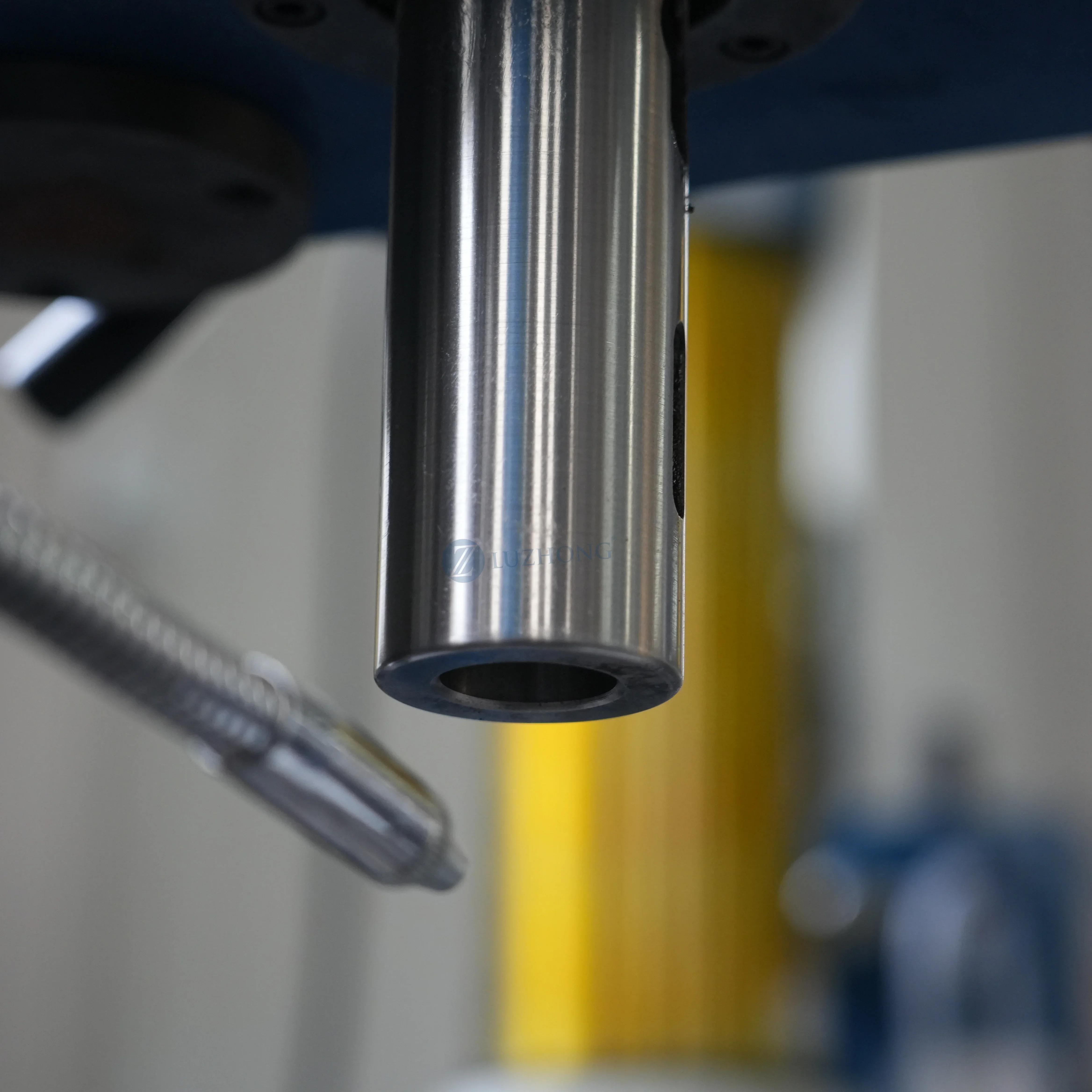 LUZHONG Z5140 220 فولت دليل الحفر الكهربائي باستخدام الحاسب الآلي أفقي/عمودي للبناء للاستخدام المنزلي يتميز بمحرك أساسي