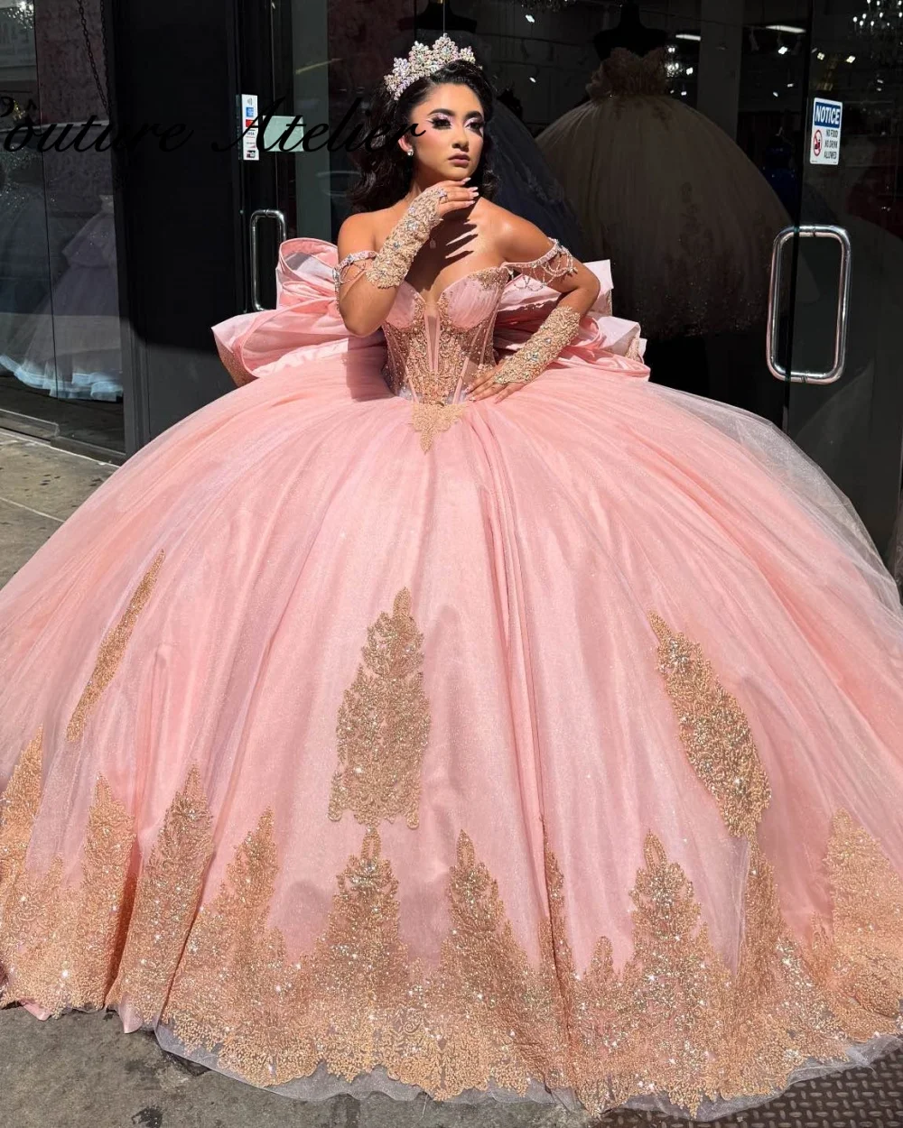 

Dream Pink Princess Quinceanera Dress With Gloves Lace Applique Ball Gown With Bow vestidos 15 años quinceañera Customized