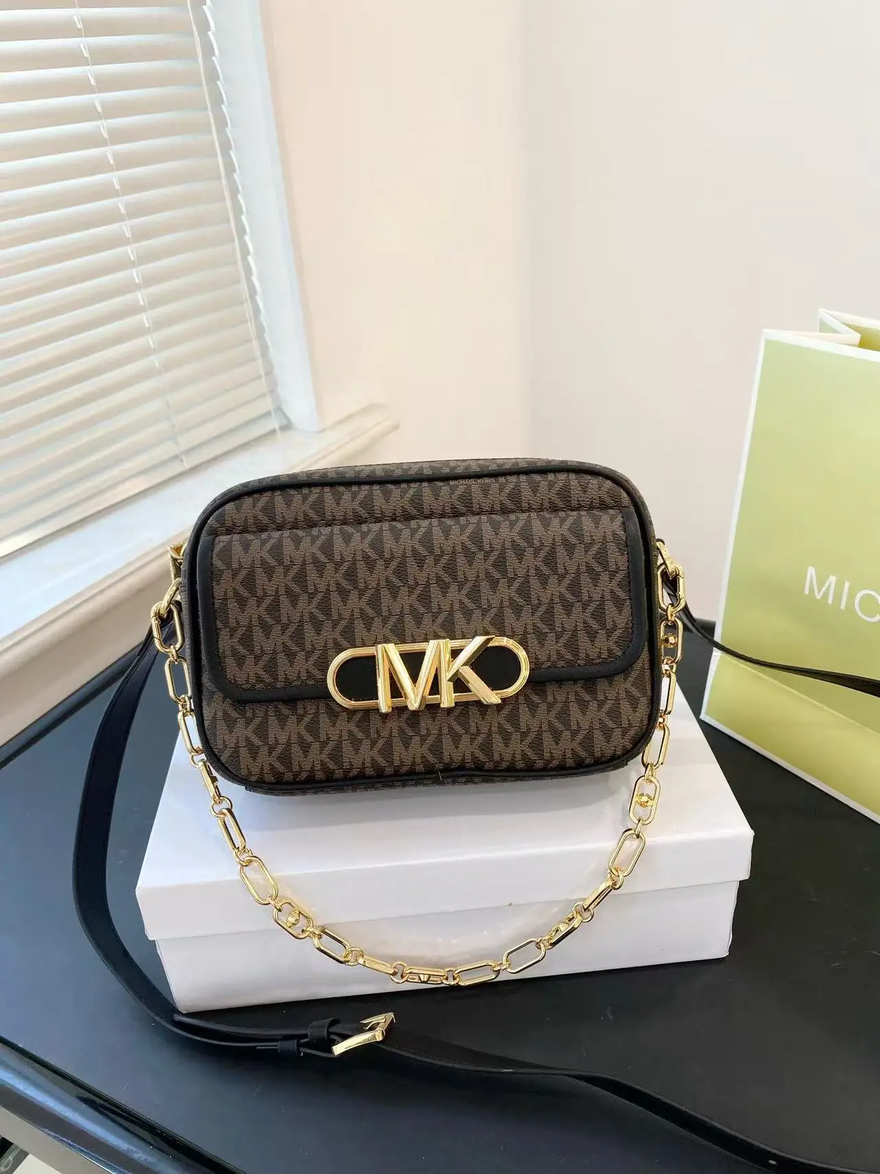 Brand new design Michael Kors women's luxury single-shoulder bag, classic crossbody bag, high-quality new travel bag