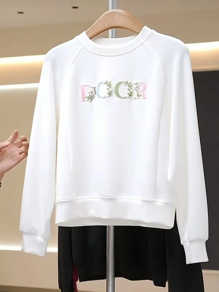 Rundes Ne-Sweatshirt für Damen 2025, neu, faionable, weiß, vielseitig, lockeres Oberteil ohne Hut, Frühling und Herbst, saisonale Auswahl