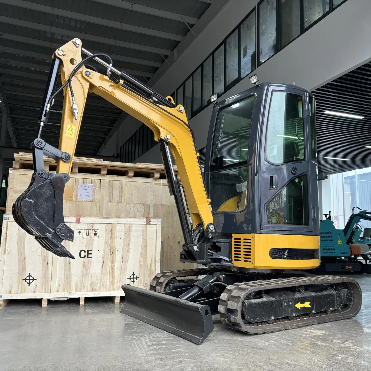 Miniexcavadora Euro 5 con Caja de Transporte de Madera, Motor Kubota Personalizado, Apta para Diversos Escenarios, Múltiples Herramientas Auxiliares