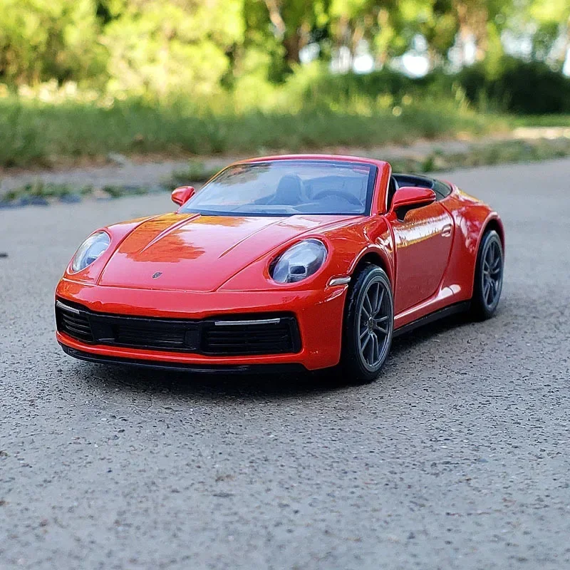 1:32 Porsche 911 Carrera Alloy Cast Toy Car Model Sound and Light Pull Back Children\'s Toy Collectibles Birthday gift