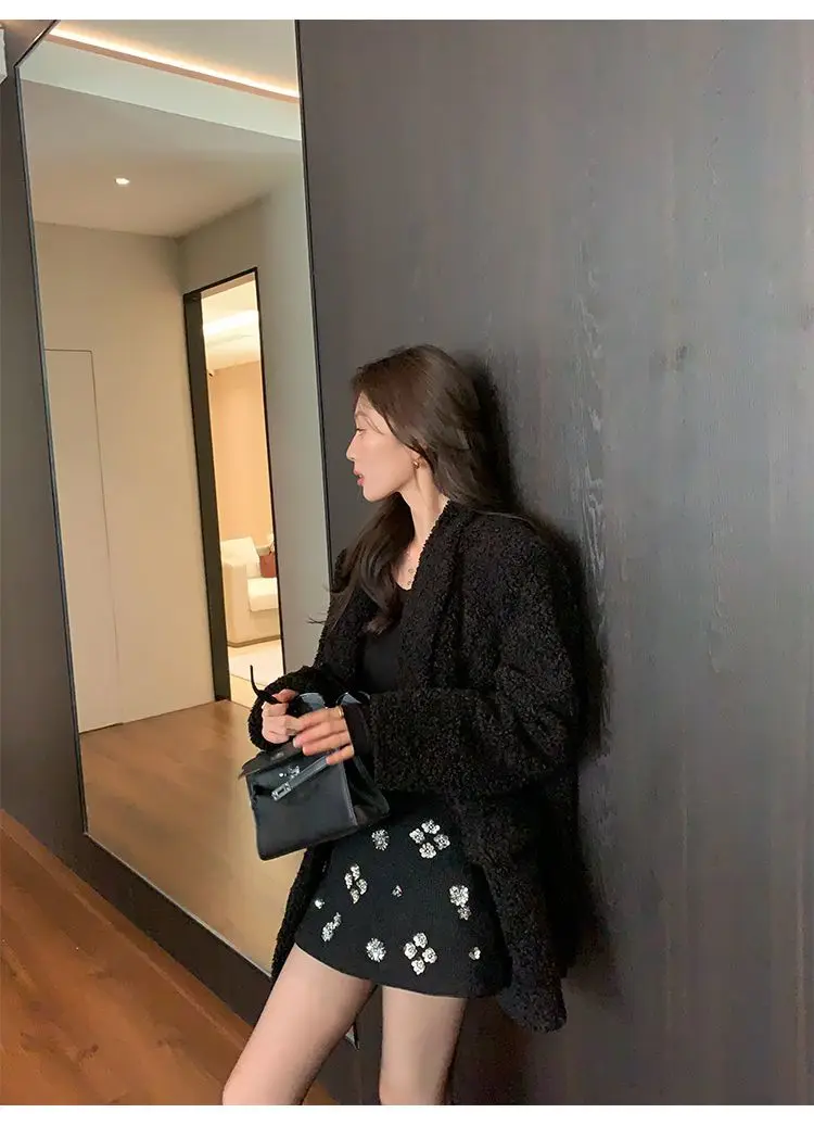 Korean Style Sequined Beaded Mini Skirt Women Elegant Faux Woolen Sexy Bodycon Skirt Fashion Chic Fall Winter Commuter Skirt