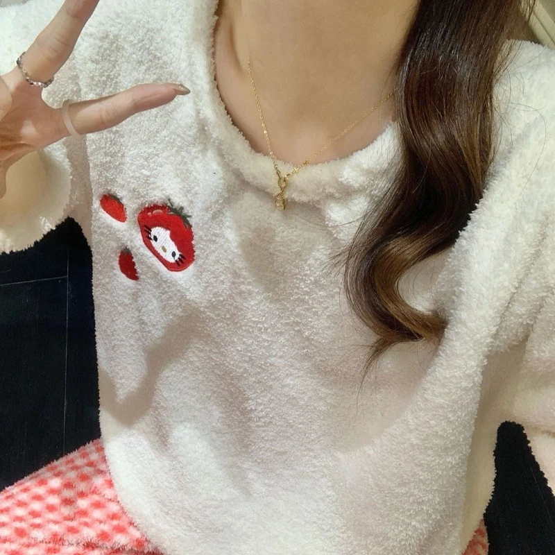 

Зимние утолщенные бархатные пижамы кораллового бархата для девочек, удобный теплый фланелевой комплект домашней одежды с милым рисунком «Hello Kitty»