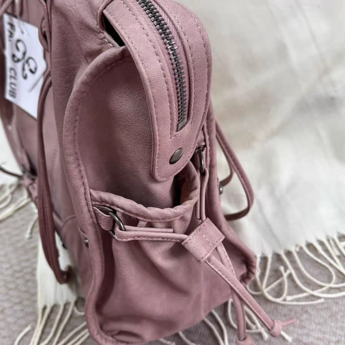 SANSAN FANCY CLUB Cool Retro Shoulder Bag with Large Capacity, Same Style as Xue Yun's image 5