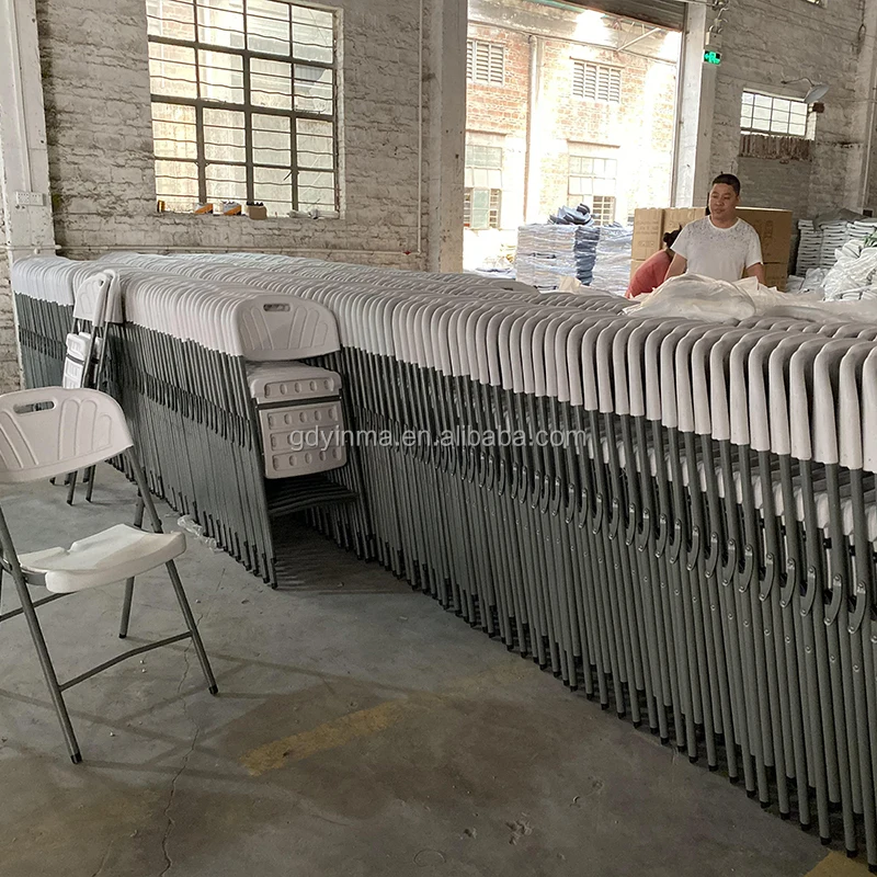 طاولة قابلة للطي شديدة التحمل مقاس 60 بوصة لولائم الجرانيت في الداخل |   طاولة بلاستيكية تتسع لـ 10 أشخاص لحفلات الزفاف الخارجية والحفلات والمناسبات