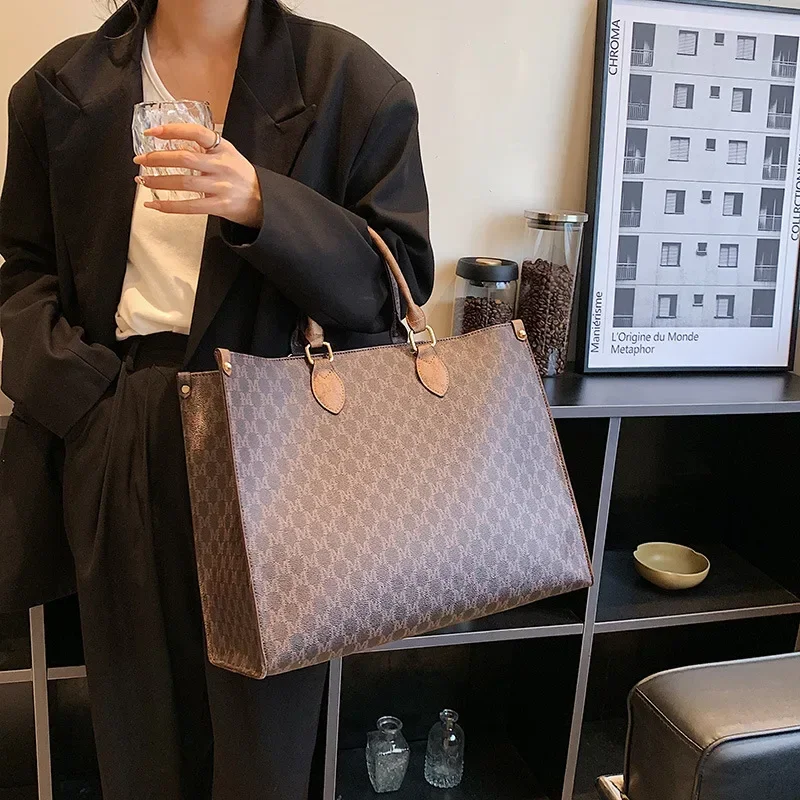 Large Capacity European and American Vintage Monogram Tote Bag Commuter Tote Bag Ziplock Bag Bag Organizer