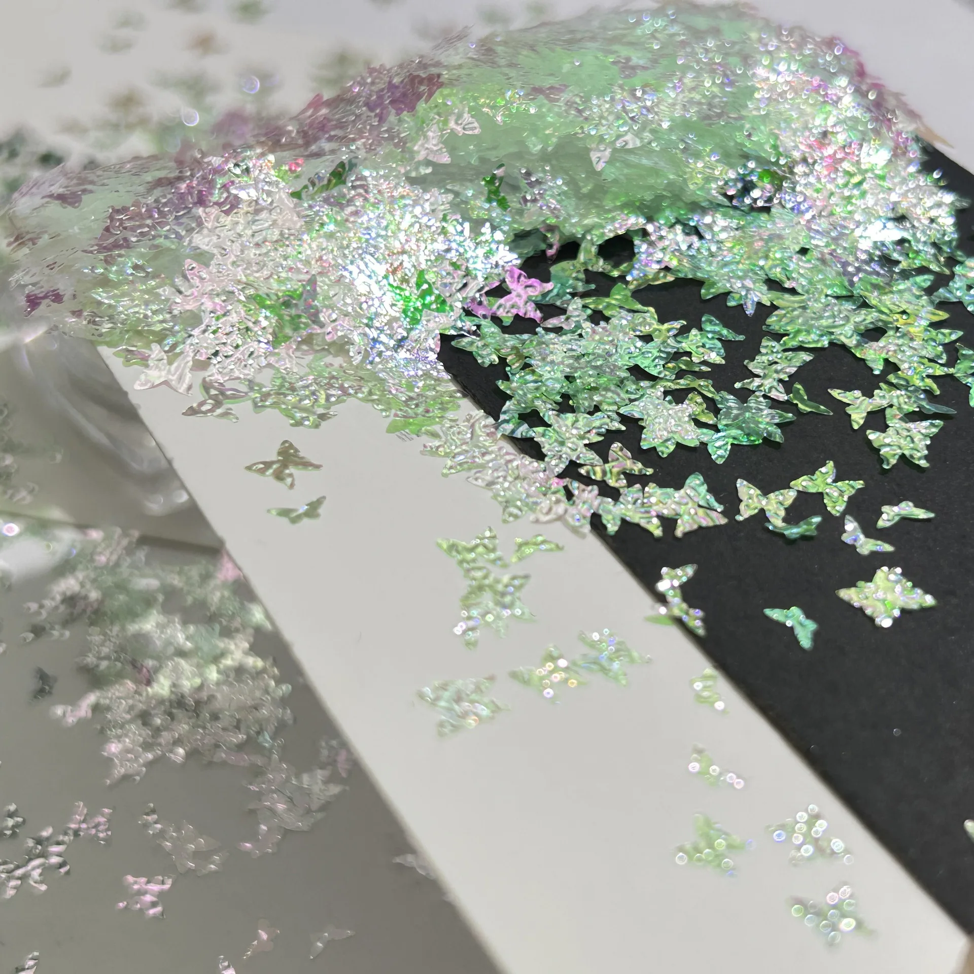 Nuovo scintillante blu glitter per unghie in rilievo farfalla sottile piccolo cuore stella cava Aurora rosa accessori per unghie decorazione fai da te