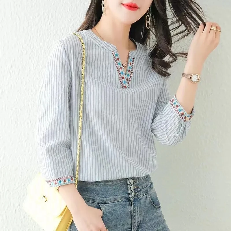 High End Quarter Sleeved Striped Shirt For Women 2023 Autumn New Loose Female Embroidery Versatile V-Neck Top Lady Blouse