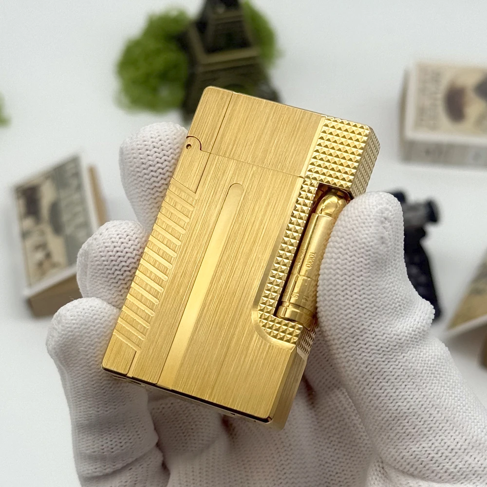 Retro Brushed Lighter, Triangle Diamond Pattern Side Ignition Windproof Gas Lighter, High-end Smoking Accessory for Gentleman