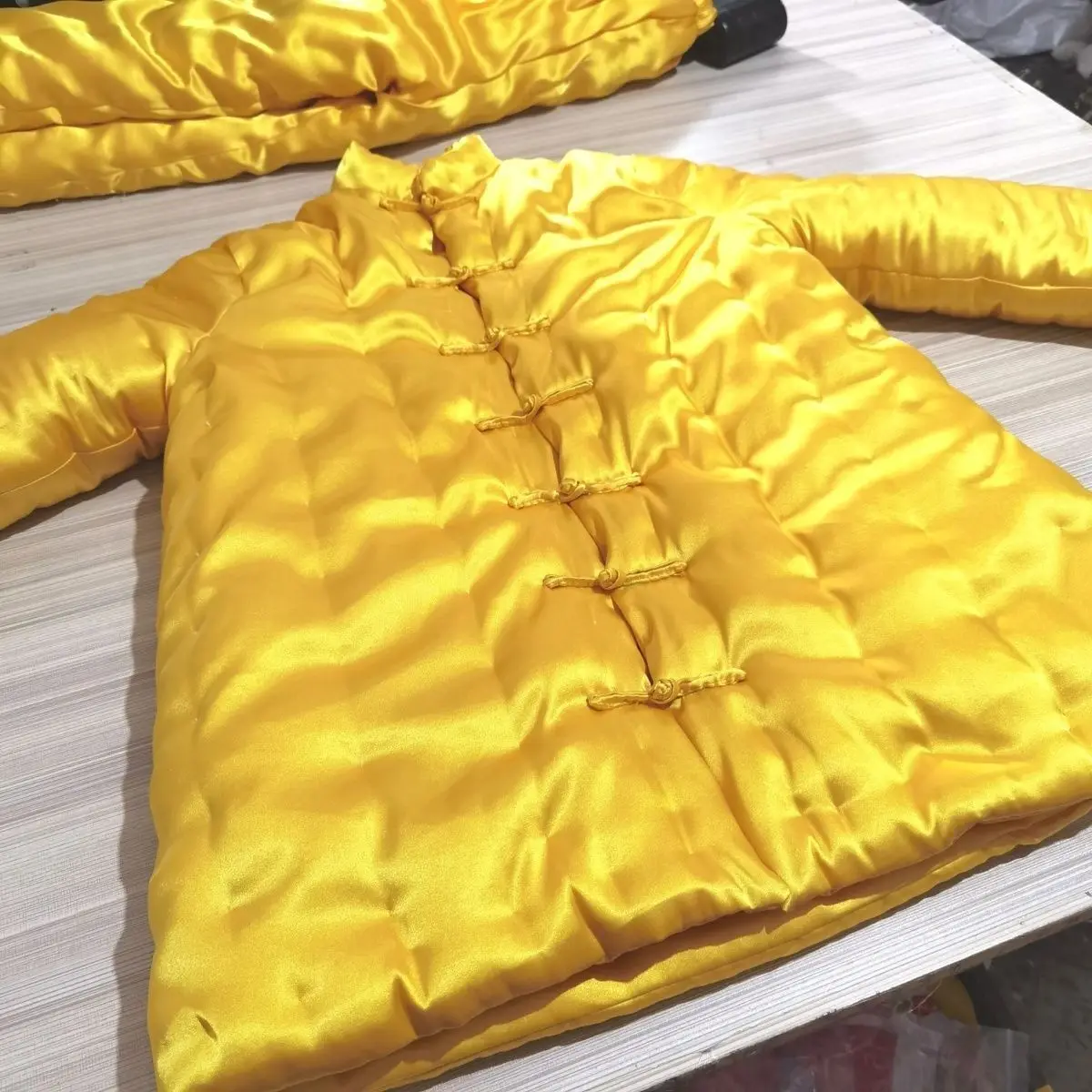 

Unisex Silk Satin Handmade Cotton Jacket Outerwear Autumn Winter Thickened Warm Top