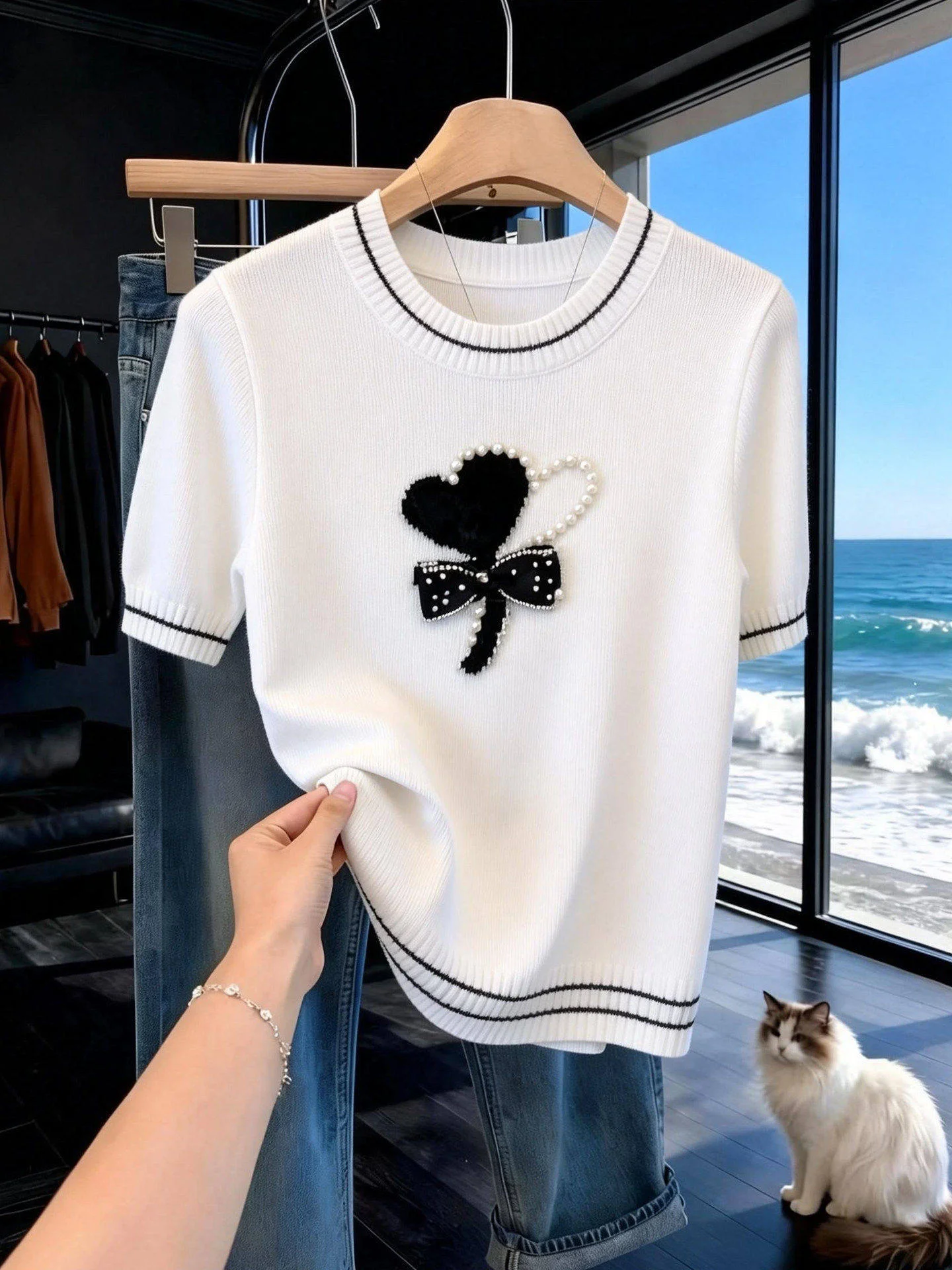 

Butterfly Knot Love Bead T-shirt 2026 Summer New Korean Short Sleeved Knitted Sweater Women's Sweet contrasting Round Neck Top