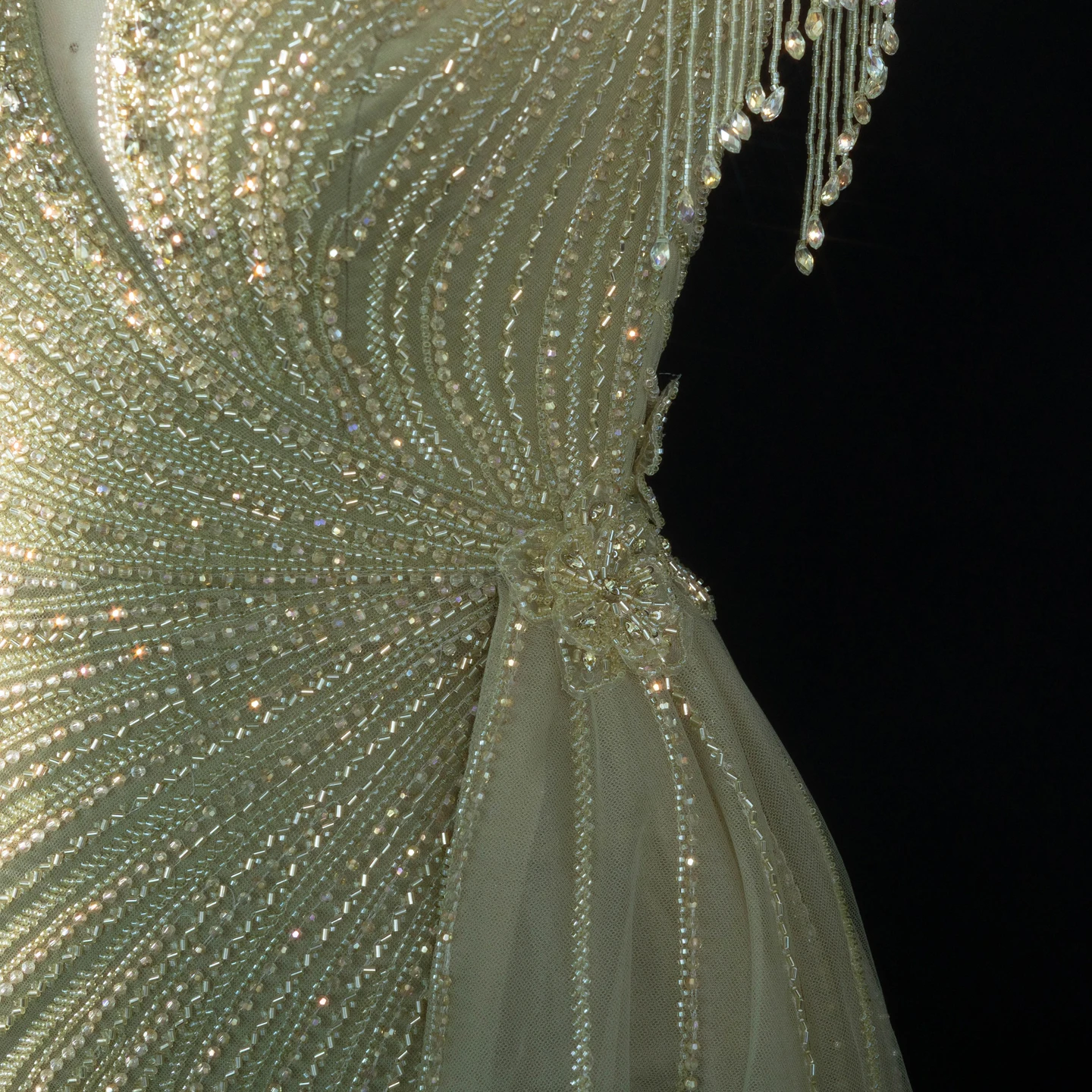 Sharon Said Abendkleid Glamouröses Grünes Tüllkleid mit Perlen und Quasten, Sweetheart-Ausschnitt, Luxuriöses Dubai-Formelles Hochzeits- und Partykleid SS103 Maßanfertigung – Detail 13