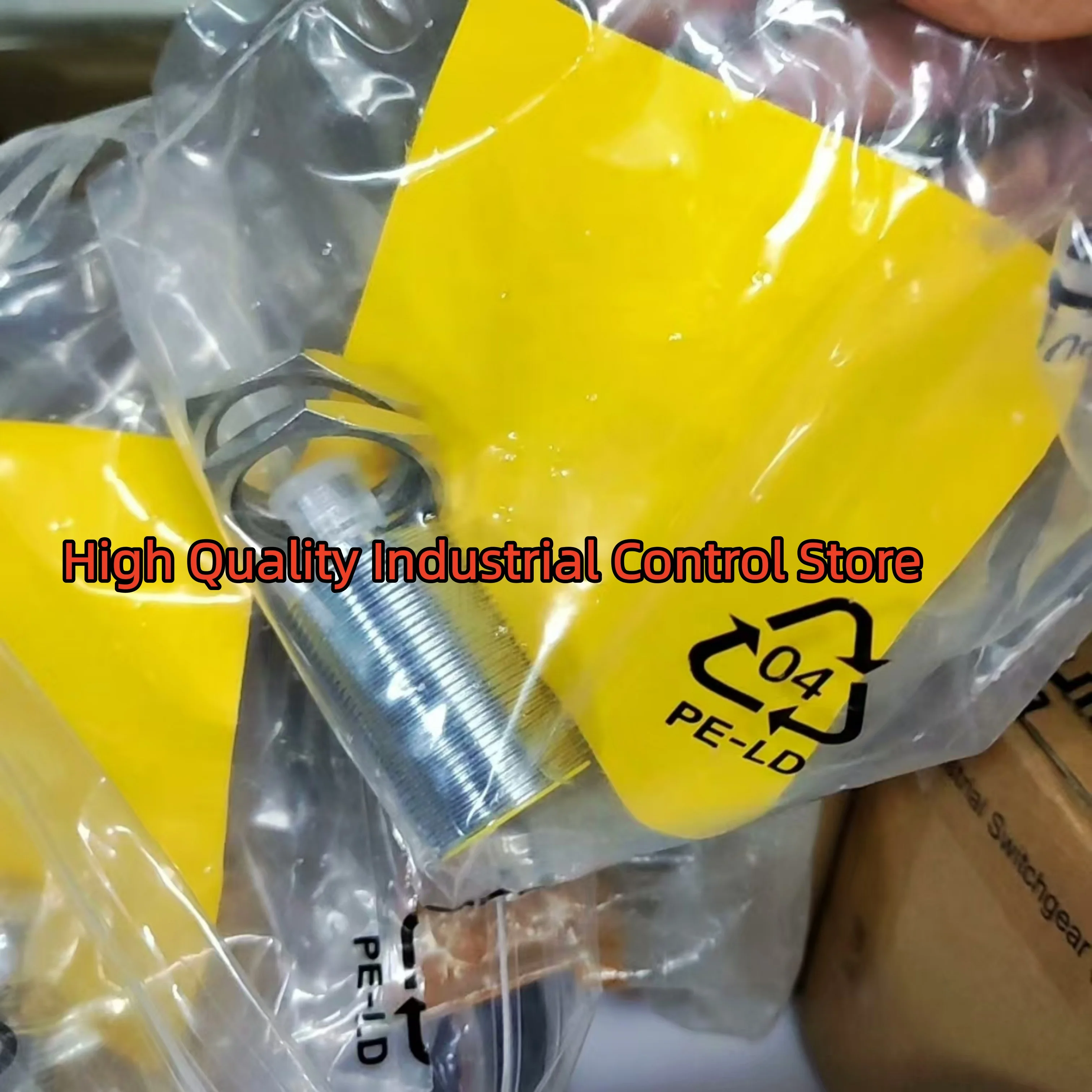 العلامة التجارية الجديدة BI15-M30-AP6X-H1141 مستشعر البرميل Bi2-M12-AN6X-H1141