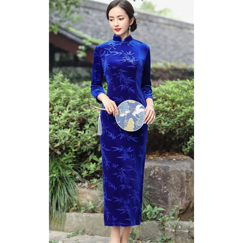 중년 여성 드레스 2025 새로운 여성 골든 벨벳 Cheongsam 패션 우아한 파티 드레스 느슨한 대형 5XL 엄마의 Vestido