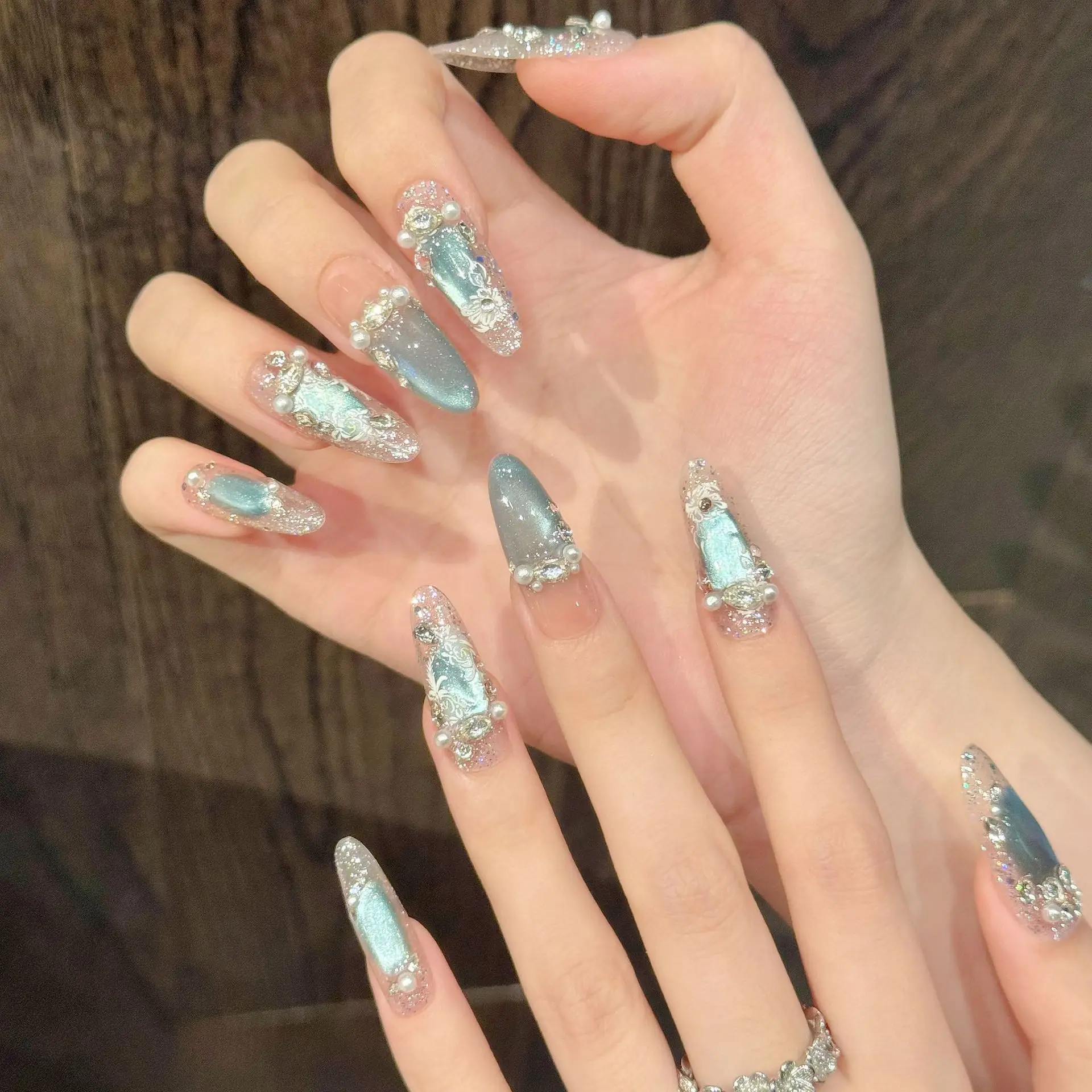 10枚入り ブルー アイスクリスタル キャッツアイ つけ爪 グリッター スパンコール パール ダイヤモンド ハンドメイド フェイクネイル ロマンチック フレンチチップ 付け爪