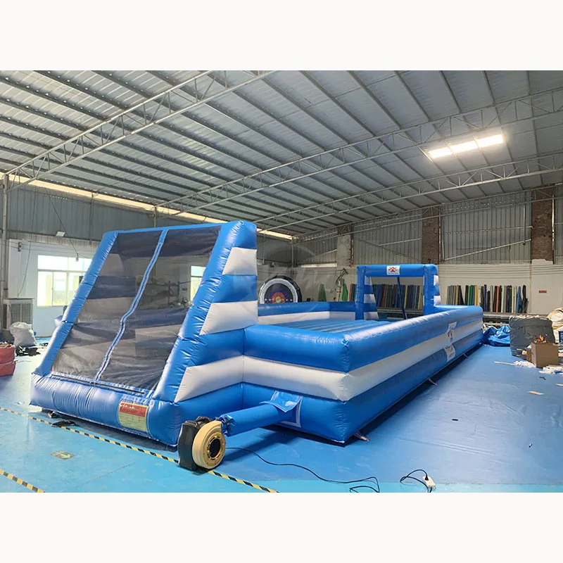 子供向けカスタムPVC製インフレータブルサッカー場、ソープフットボール遊園地ゲーム