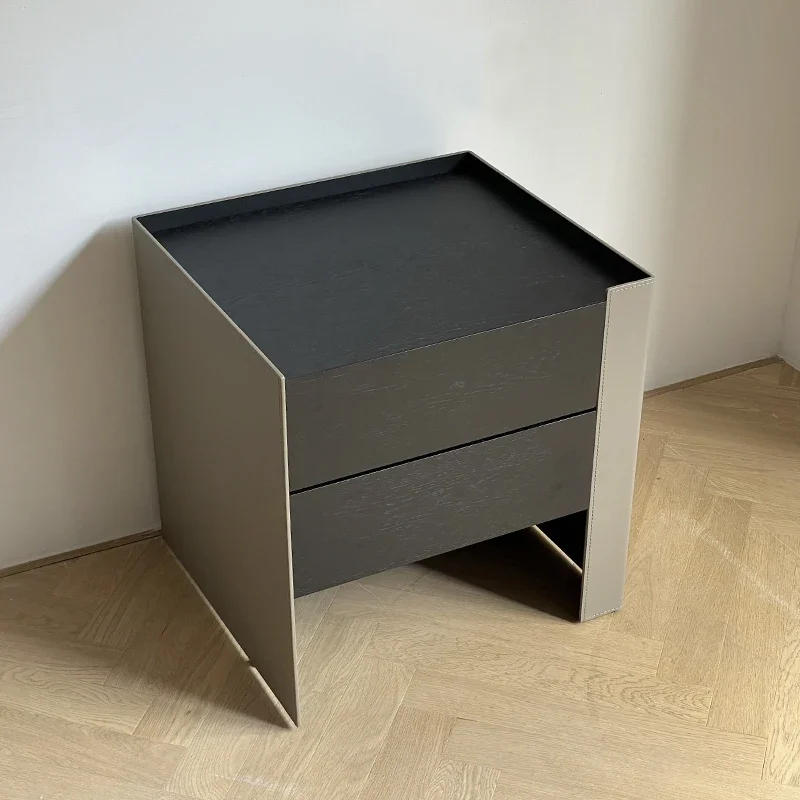 طاولة بجانب السرير مصممة إيطالية بسيطة وخزانة بجانب السرير باللون الأسود مع خزانة بأدراج من الخشب الصلب