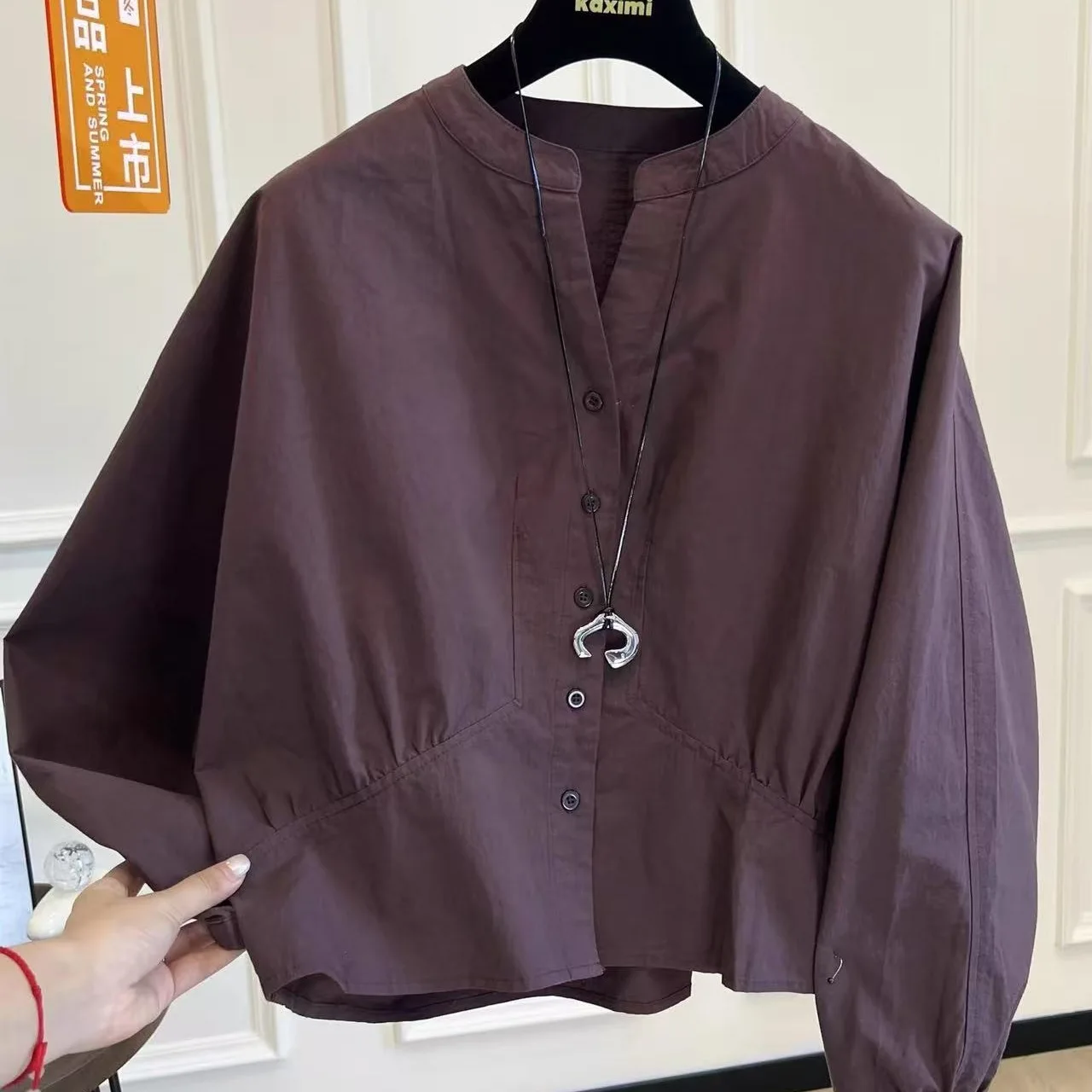 Korean-Style Casual Autumn New Fashion Niche Design Bat-Sleeve Shirt, Loose Round-Neck Slimming And Stylish Top