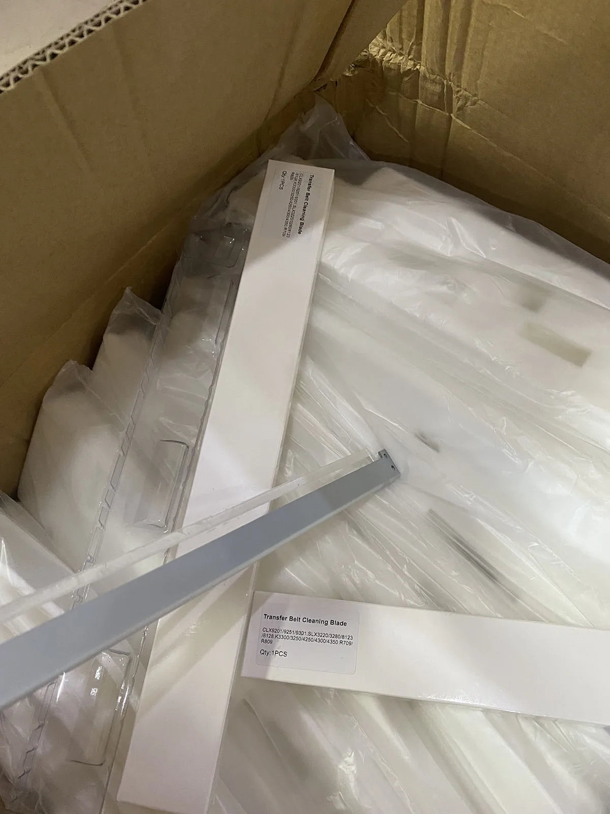 

4X Wiper Blade For Samsung X4220 X4230 X4250 X4300 X3220 X3280 Printer,CLT-R804 CLT-R808 4220 Transfer Belt Drum Cleaning Blade