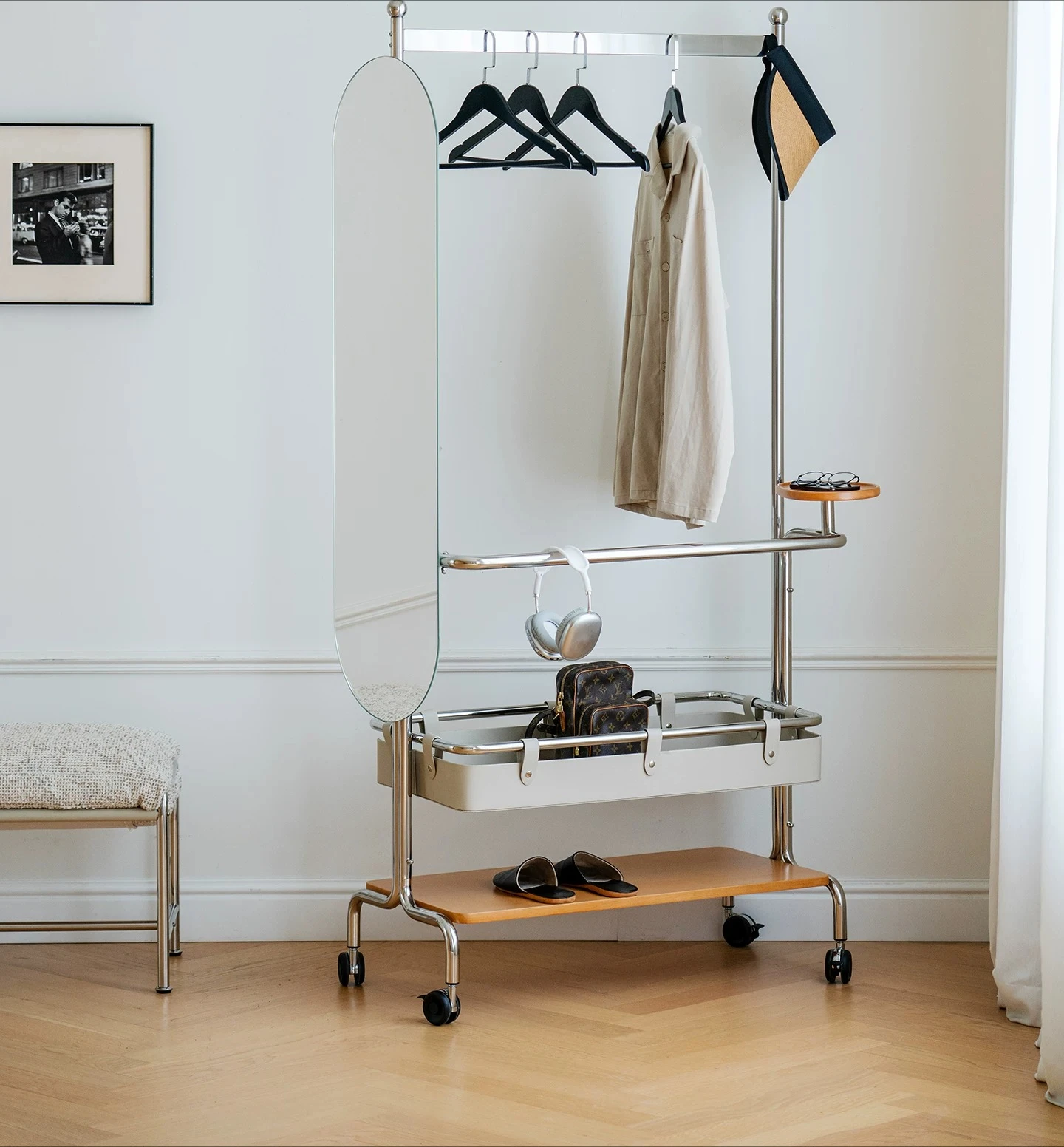 Accompanying hanger/pulley movable floor multi-functional storage hanger stainless steel medieval small apartment