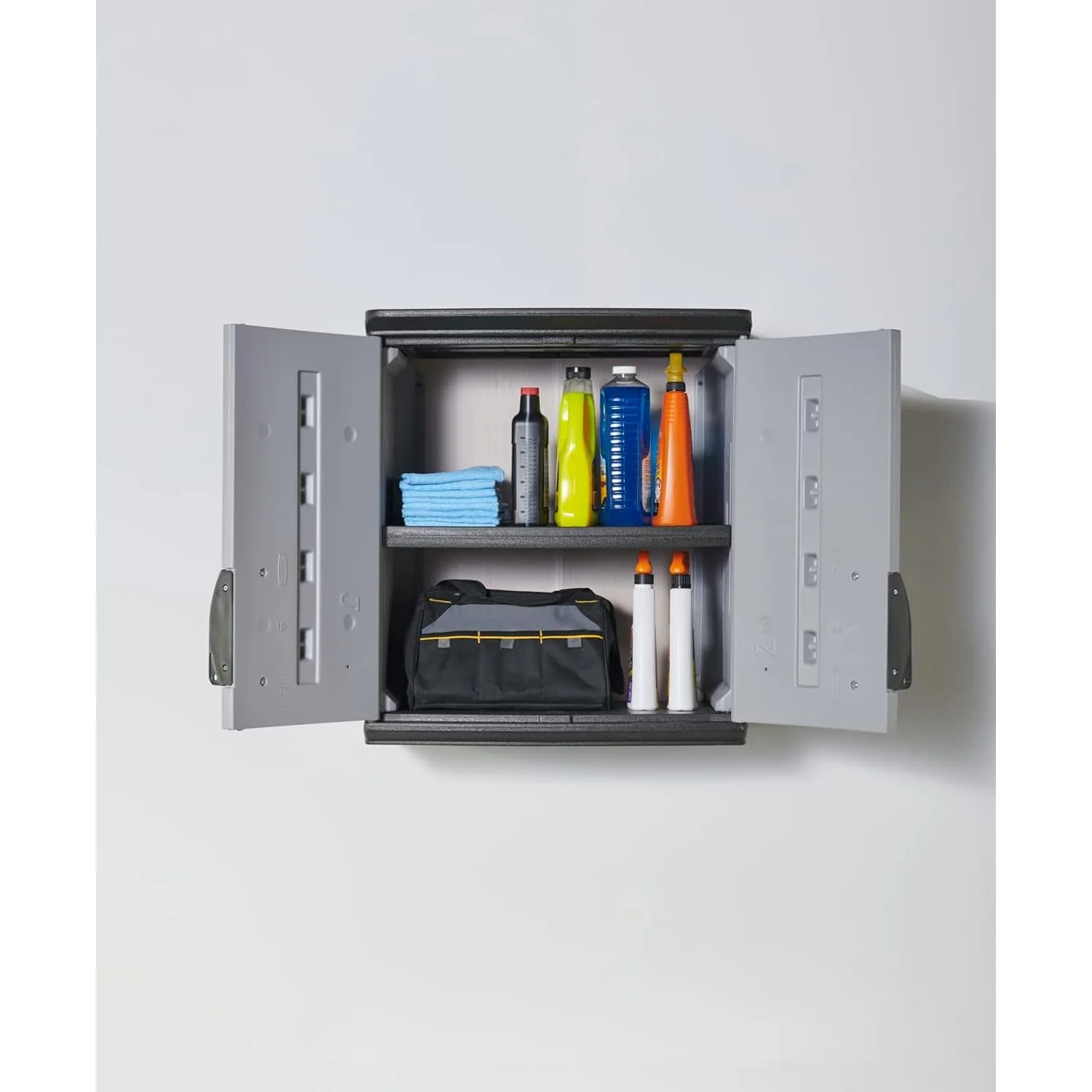 Rubbermaid-Wall Montado armário de armazenamento com portas, 3-Shelf Cubbard, cinza bloqueável, 150-Libra Capacidade, para ferramentas, áreas ao ar livre