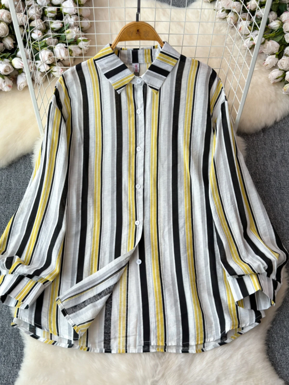 

SuperAen 2024 Summer New Korean Loose Lapel Collar Long Sleeve Vertical Stripe Shirt Fashion Shirt