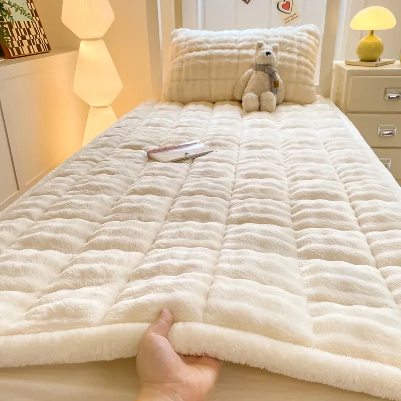 

Plush Foldable Design Winter Warm Fleece Thermal Quilted Mattress Pad Double Bed Non-Slip Topper Thin for Home Use 침대 매트리스