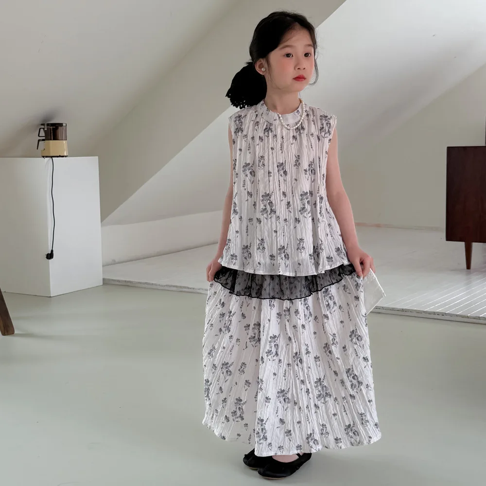 

Floral Set 2025 Summer New Fashion Korean Casual Temperament Loose Lace Floral Sleeveless Solid Color Skirt Two-piece Set