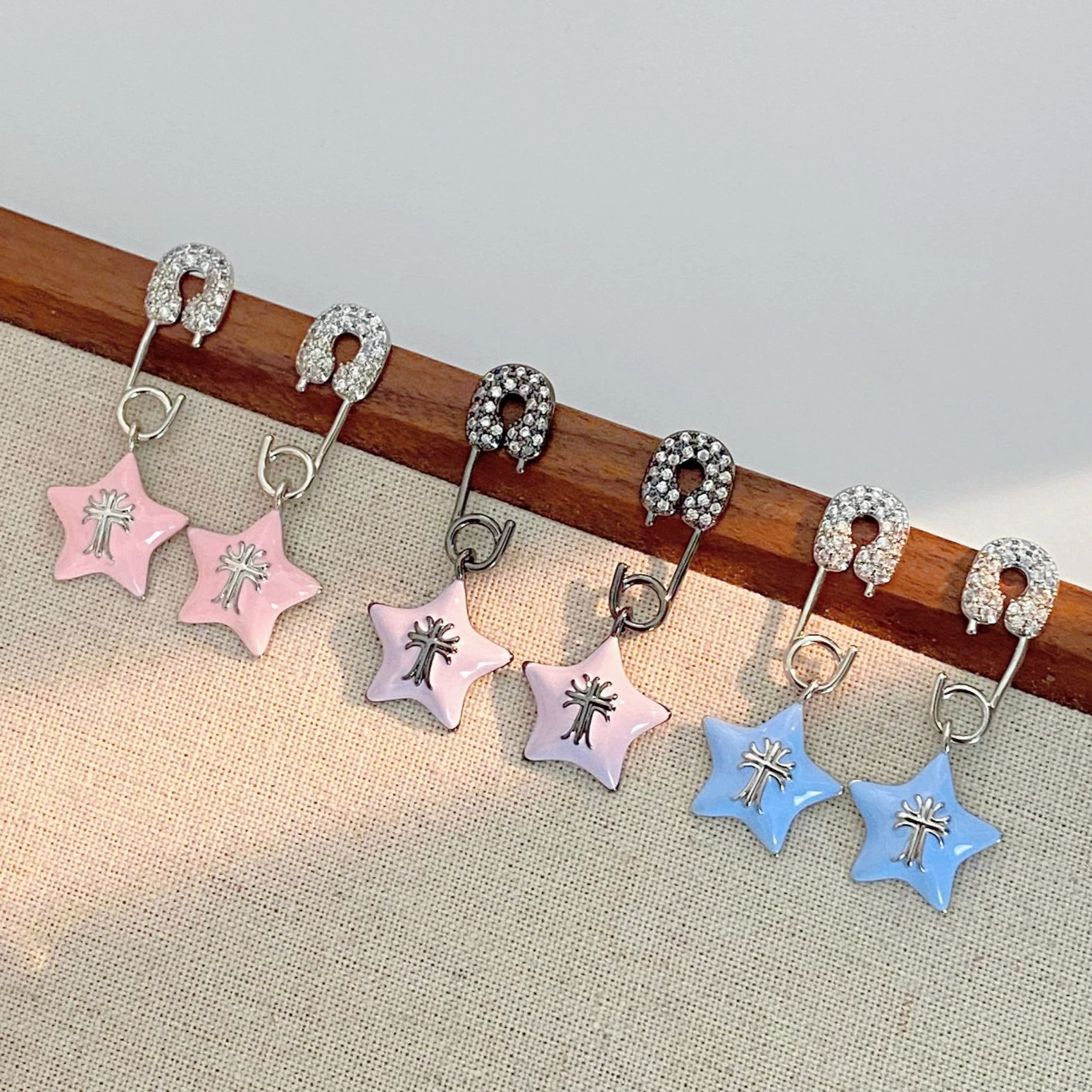 

Серьги-булавки в европейском и американском стиле, модный дизайн, персонализированная картина маслом, серьги с крестом и звездой, пятиконечная звезда для девочек
