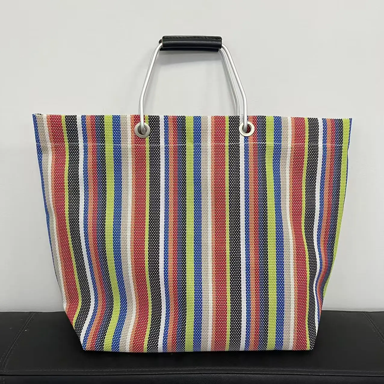 حقائب يد من الألومنيوم المنسوجة للرجال والنساء، وحقائب تسوق كاجوال، وحقائب حمل