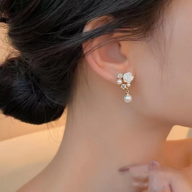 XIYAWANG Flower Pearl Ear Stud Earrings for Women Party Birthday Gift Ear Stud Minimalist Earrings Fashion Jewelry Accessories