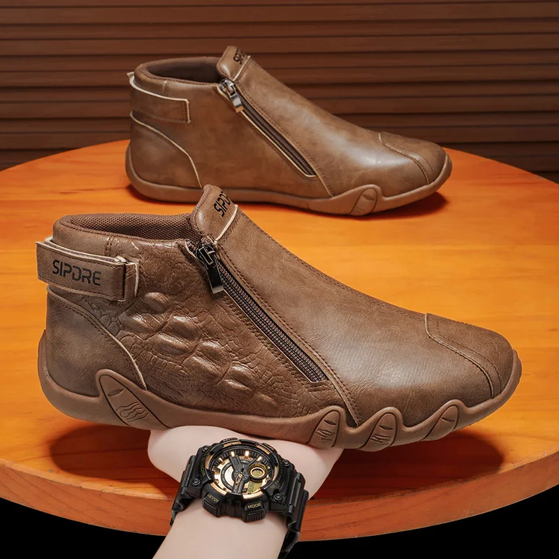 

2026 Новая повседневная обувь для мужчин. Роскошные мужские ботильоны с круглым носком. Легкие слипоны для ходьбы. Удобные мужские высокие кроссовки.