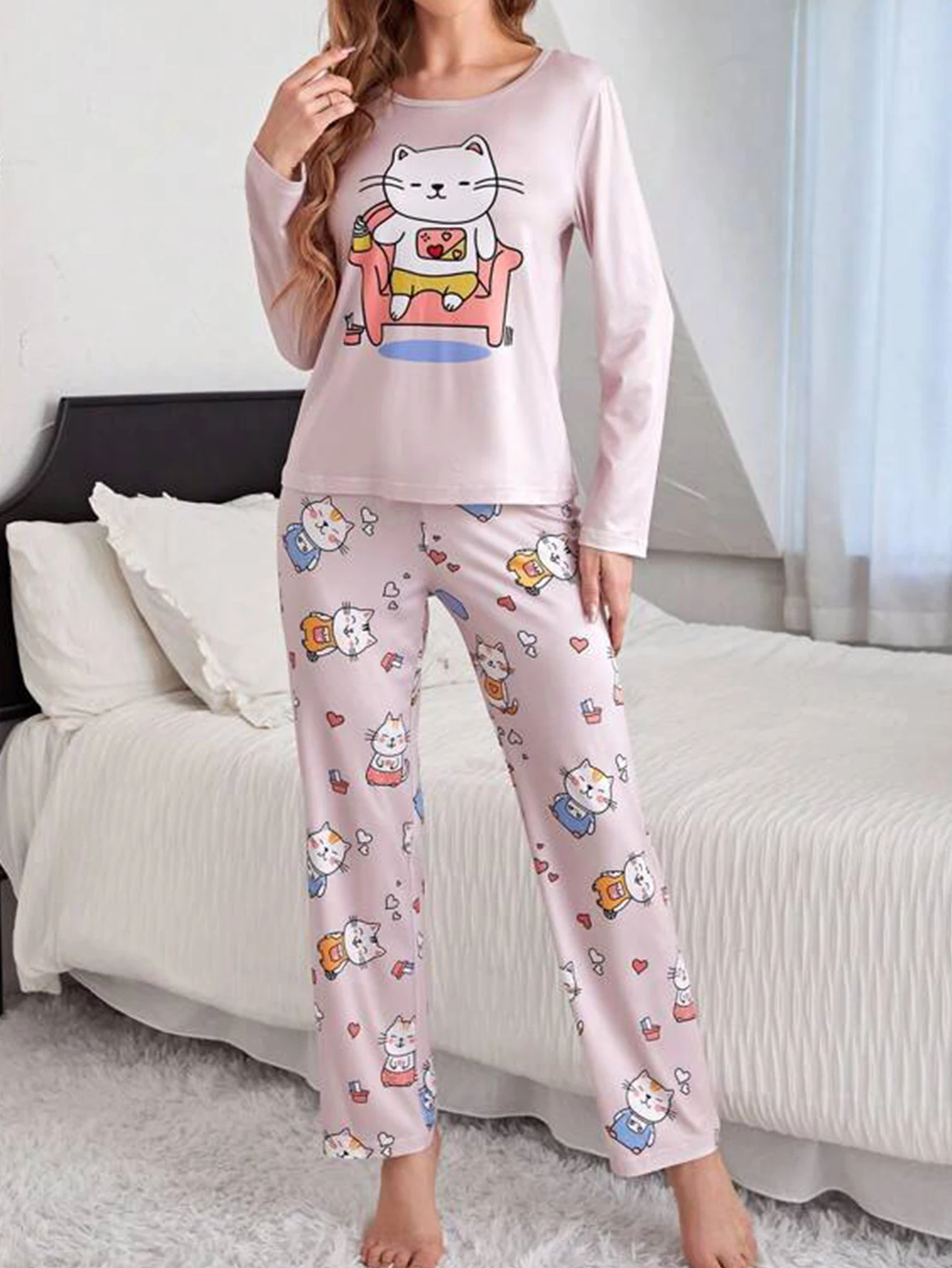 

Женский пижамный комплект с круглым вырезом и длинным рукавом