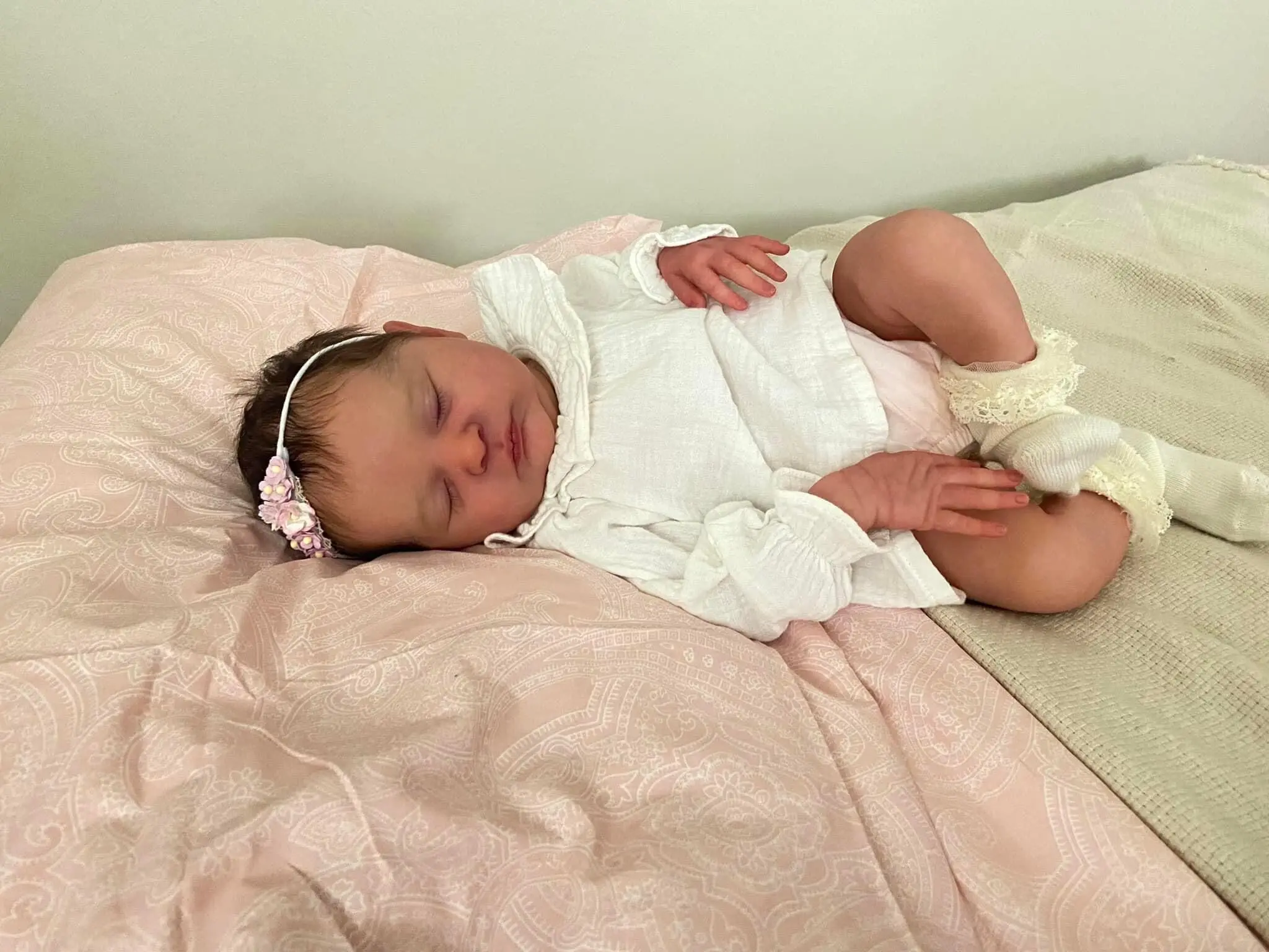 Poupée Reborn NPK Laura de 19 pouces, réaliste, en vinyle, avec peau 3D et cheveux implantés à la main, pour collectionneurs