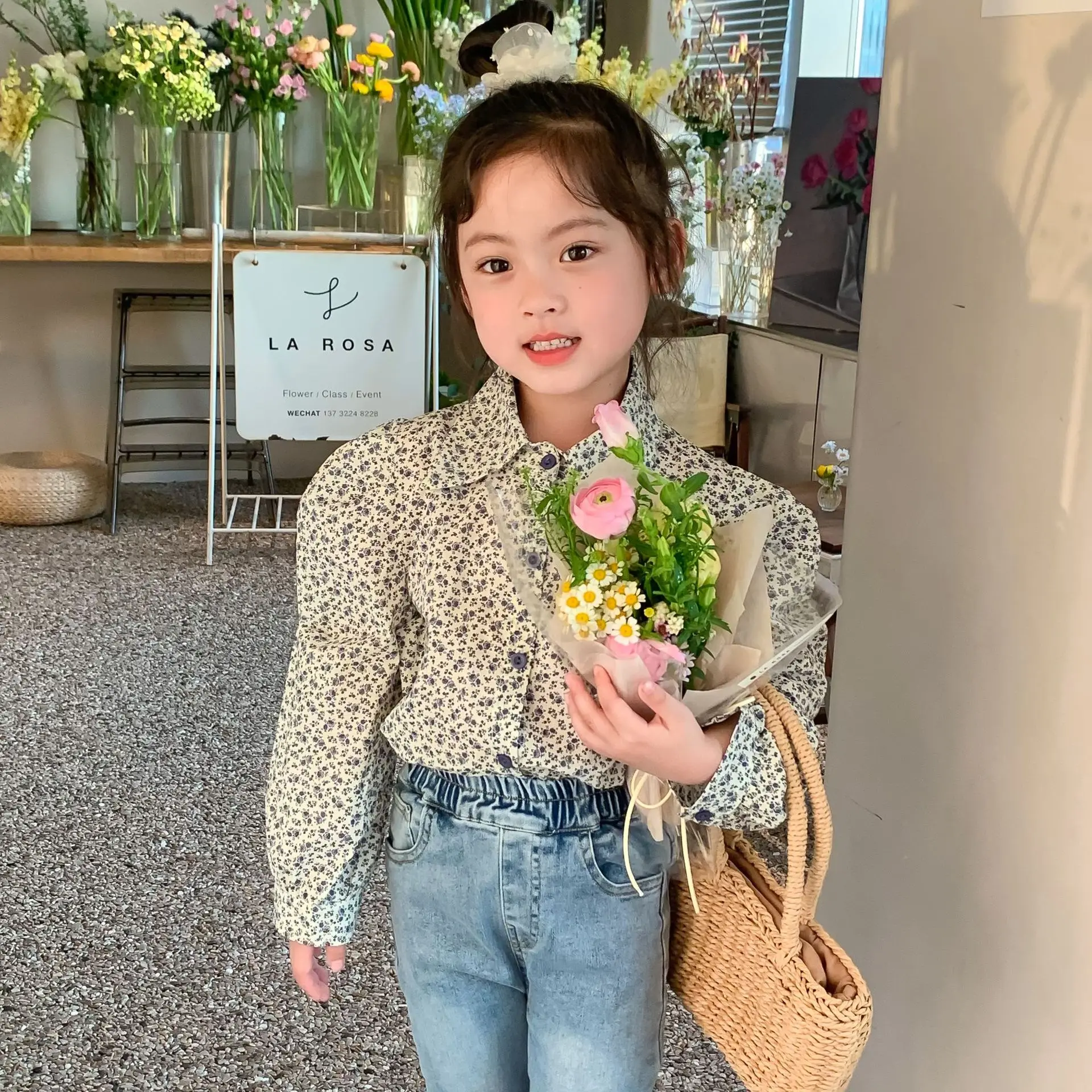 

Children Clothes Spring New Girls Clothes Floral Puff Sleeve Shirt Girl Blouse Flower Print Kids Blouse Shirt Tops