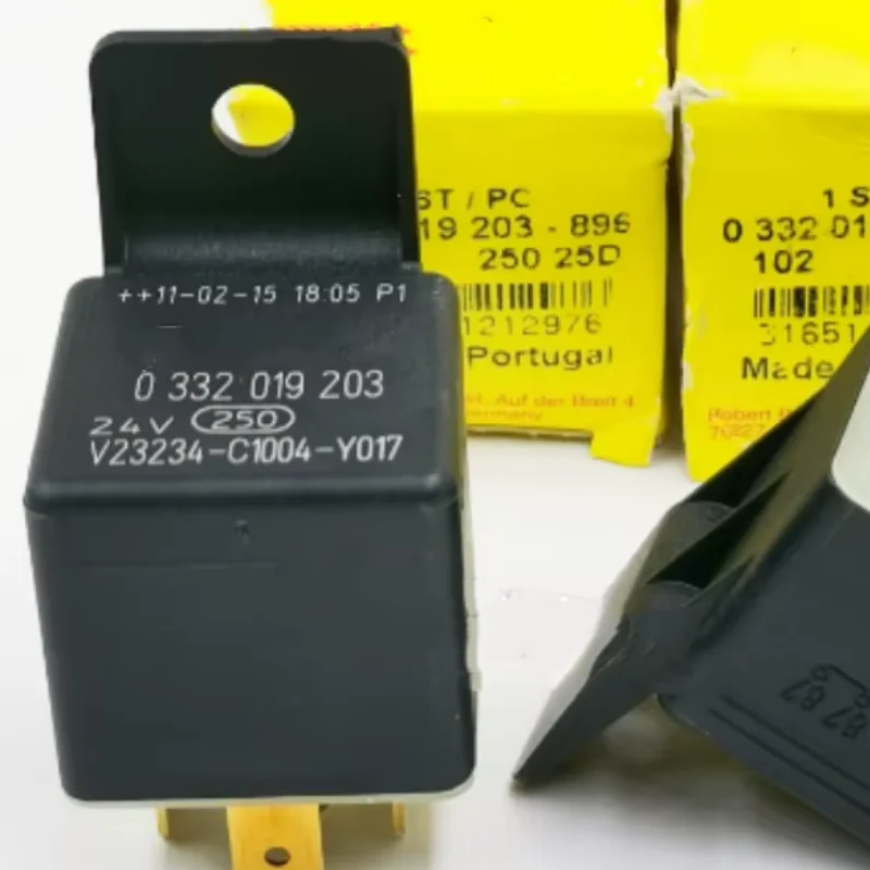 0332019203 Relay V23234-C1004-Y017 24V 30A